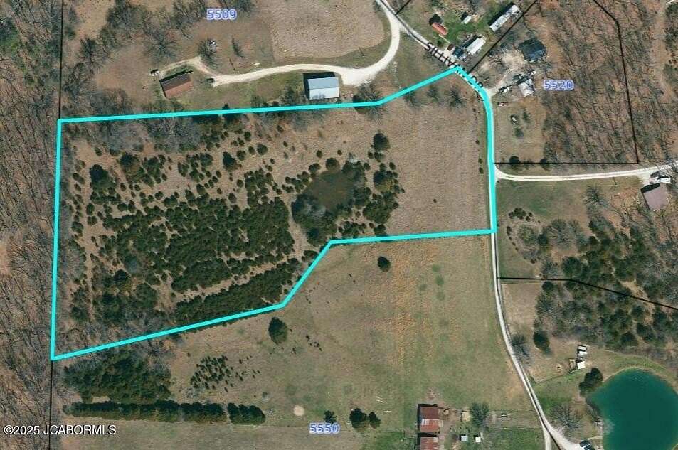 7.55 Acres of Residential Land for Sale in Fulton, Missouri