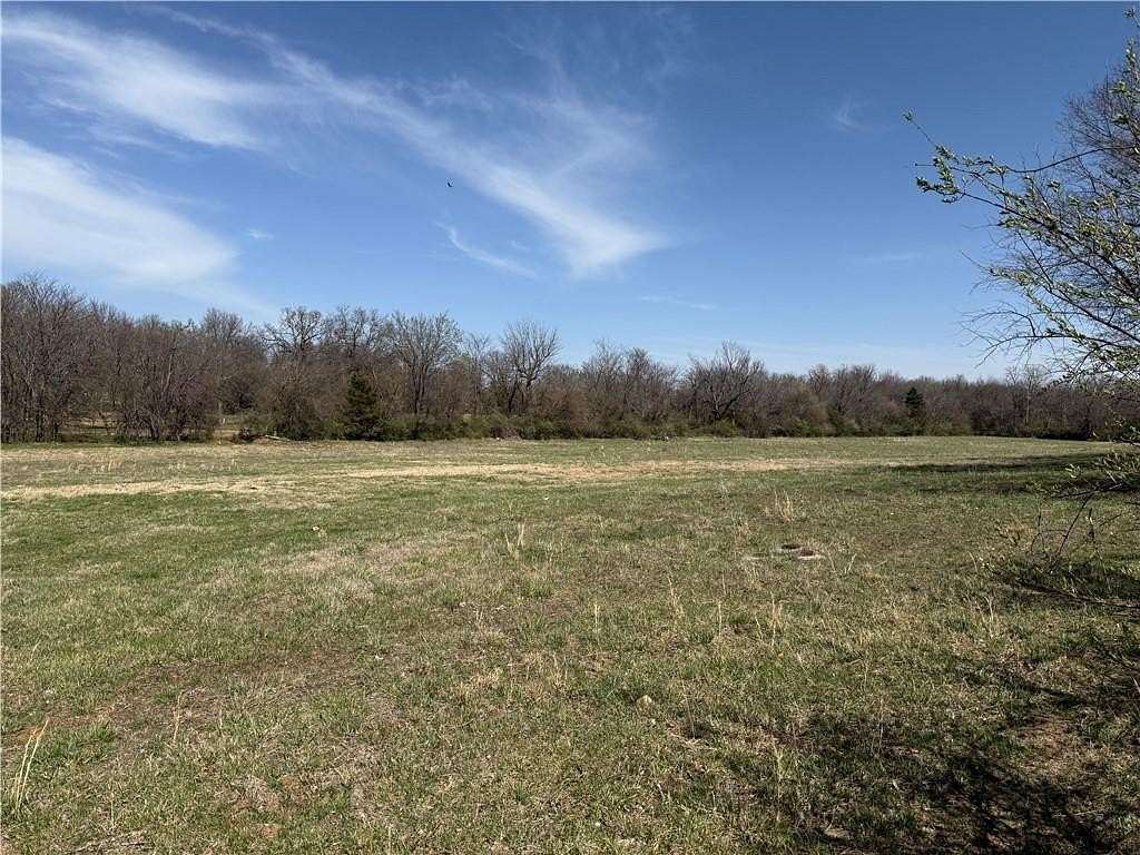 20 Acres of Land for Sale in Fayetteville, Arkansas