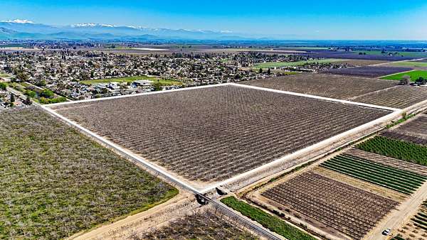 39.6 Acres of Land for Sale in Visalia, California