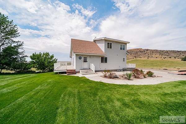 8.54 Acres of Land with Home for Sale in Menan, Idaho