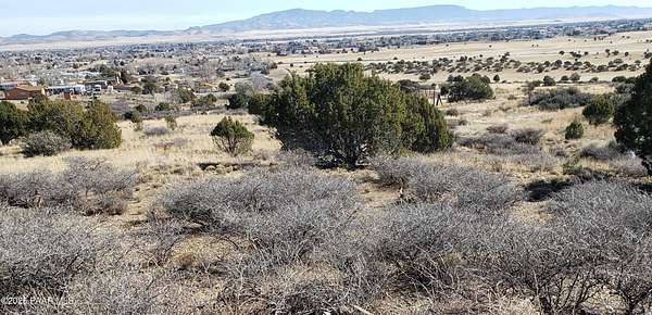 1 Acre of Land for Sale in Chino Valley, Arizona
