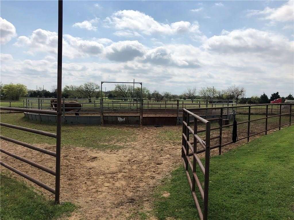 54.7 Acres of Improved Agricultural Land for Sale in Aubrey, Texas
