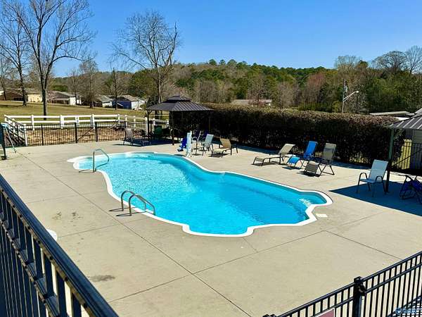 0.06 Acres of Commercial Land for Sale in Guntersville, Alabama