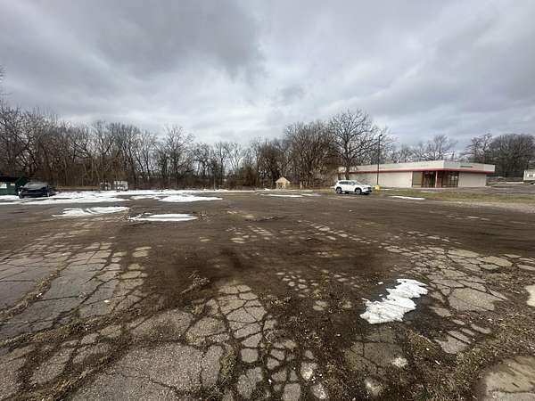 0.39 Acres of Commercial Land for Sale in Kalamazoo, Michigan