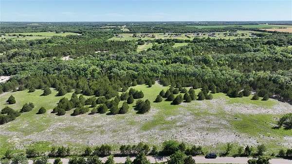 13.3 Acres of Land for Sale in Whitewright, Texas