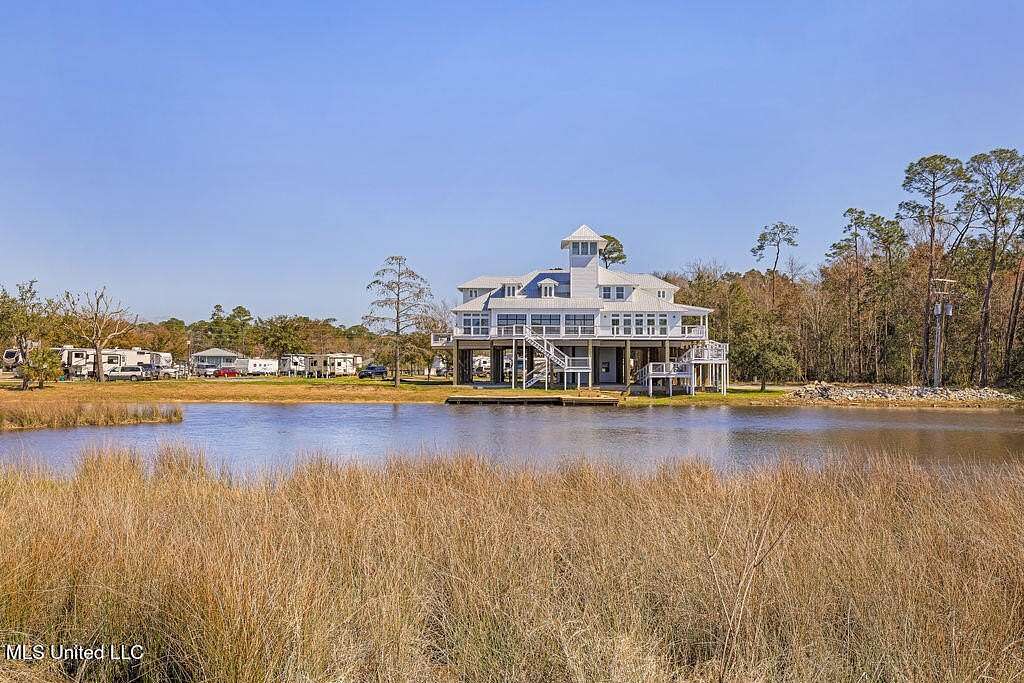 7.47 Acres of Improved Residential Land for Sale in Biloxi, Mississippi