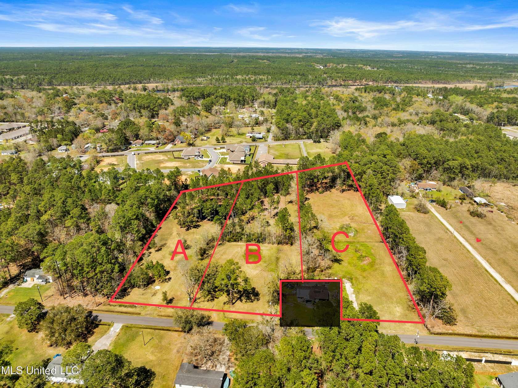 2.27 Acres of Residential Land for Sale in Ocean Springs, Mississippi