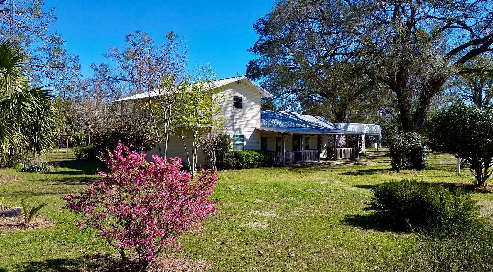 4.2 Acres of Residential Land with Home for Sale in Mayo, Florida