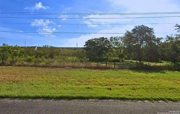 0.85 Acres of Commercial Land for Sale in Floresville, Texas
