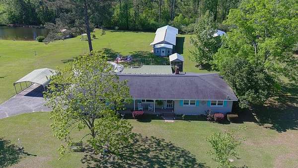 4.56 Acres of Residential Land with Home for Sale in Bainbridge, Georgia