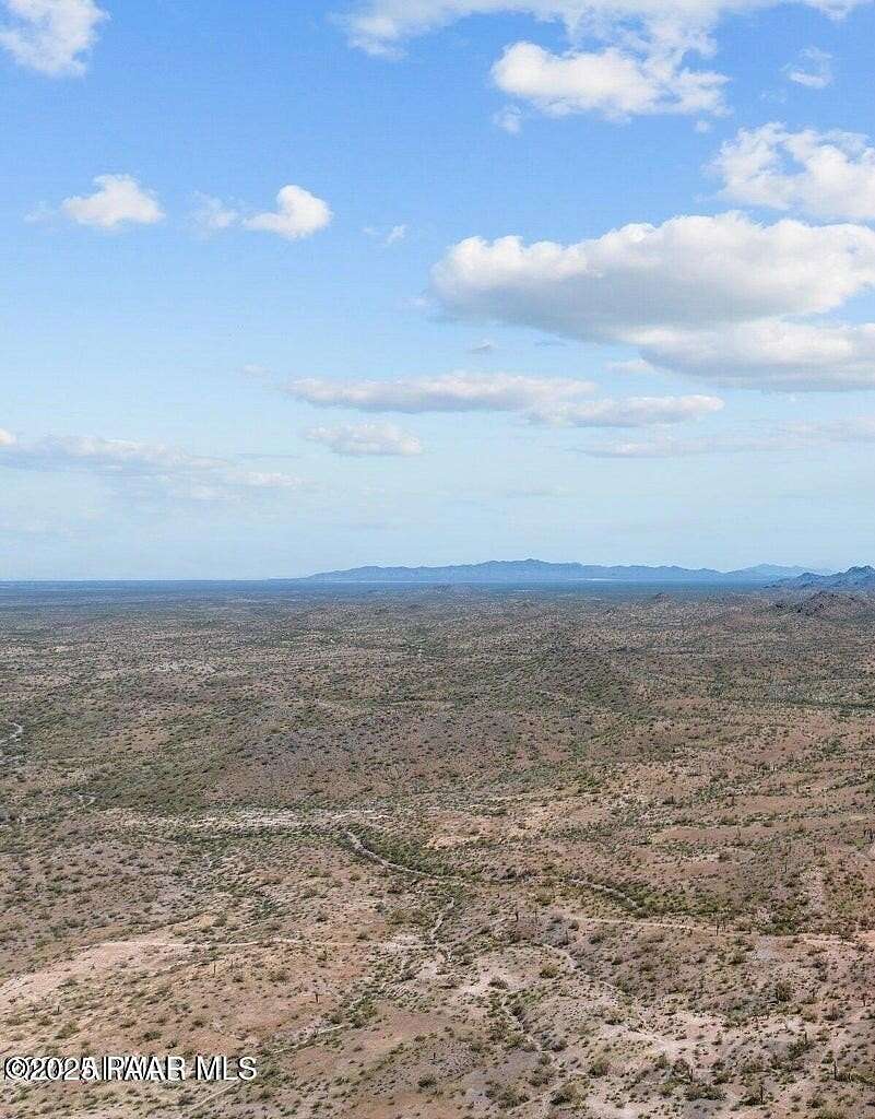 20 Acres of Land for Sale in Wickenburg, Arizona