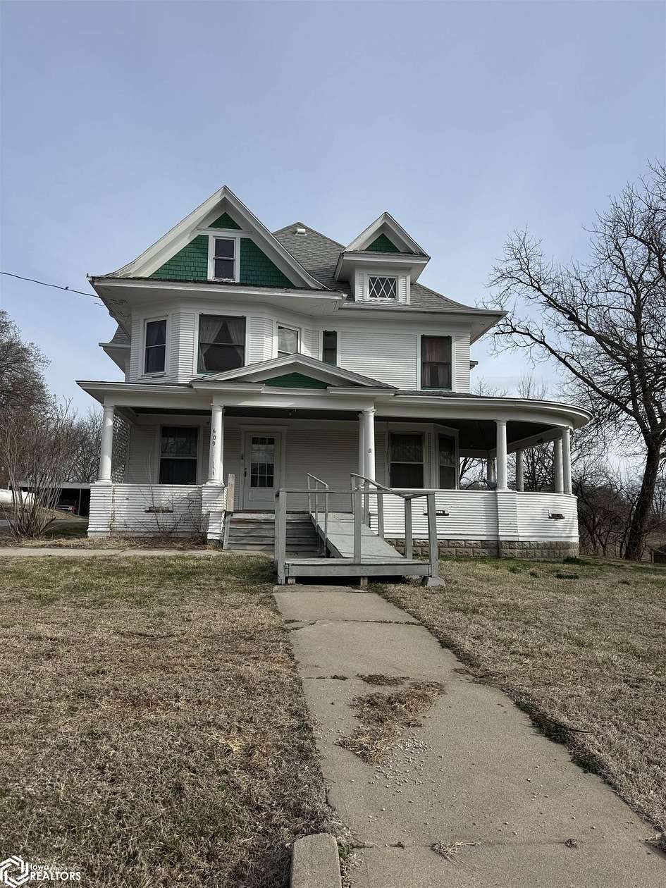 9.34 Acres of Residential Land with Home for Sale in Coin, Iowa