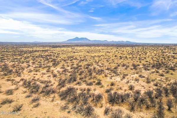 8 Acres of Residential Land for Sale in Hereford, Arizona