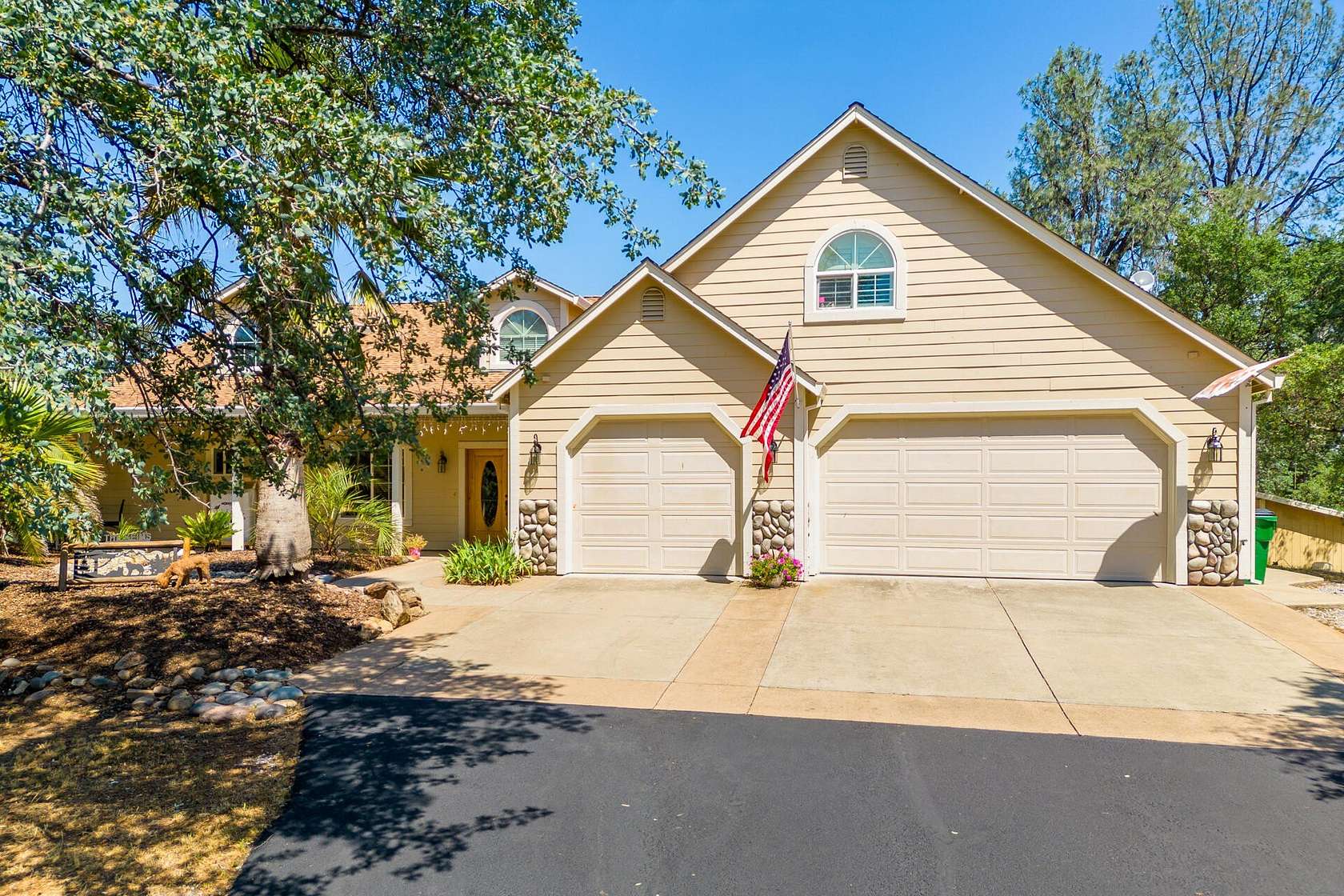 10 Acres of Land with Home for Sale in Bella Vista, California