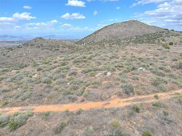 19 Acres of Recreational Land for Sale in Lake Mathews, California