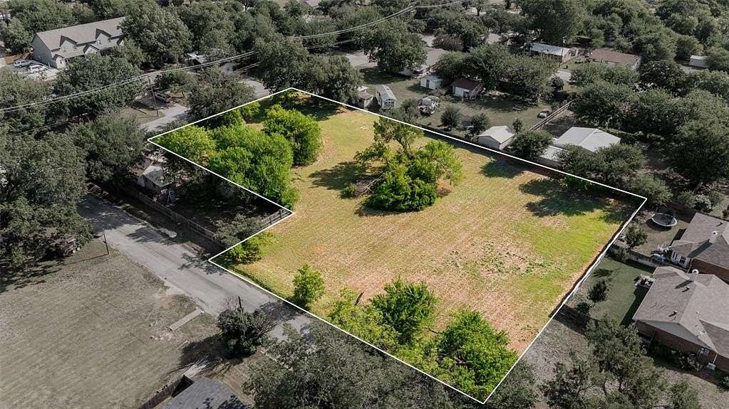 1.3 Acres of Residential Land for Sale in Stephenville, Texas