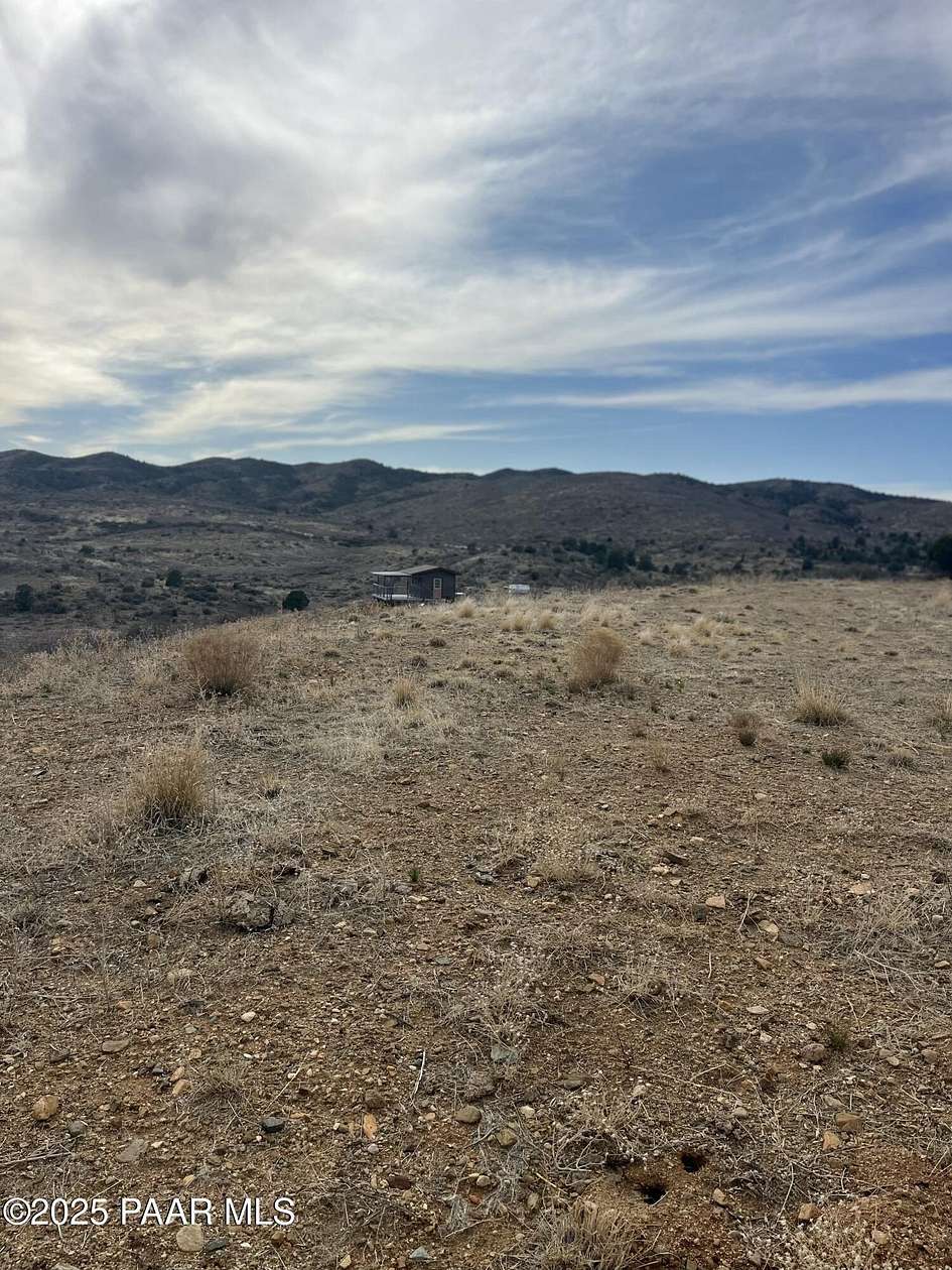 20 Acres of Land for Sale in Kirkland Junction, Arizona