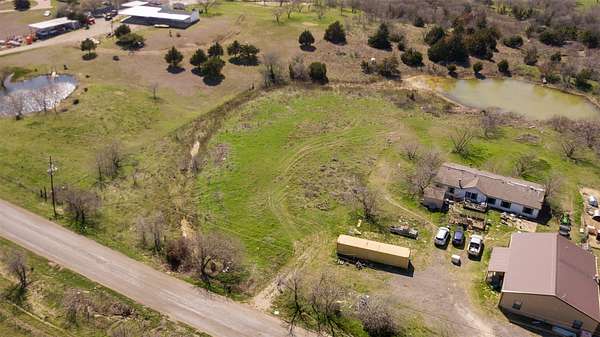 2 Acres of Residential Land for Sale in Midlothian, Texas