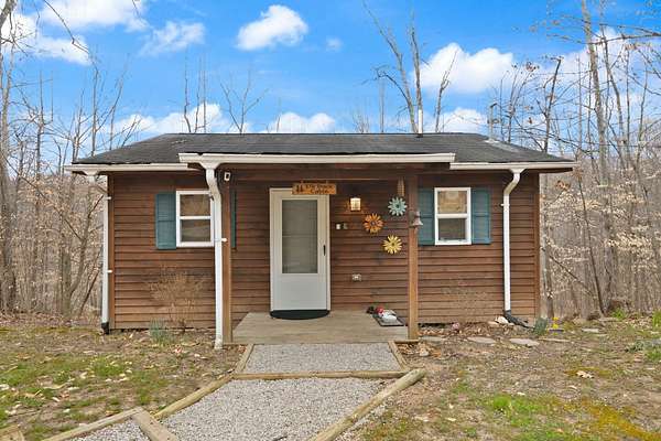 6 Acres of Residential Land with Home for Sale in Stanton, Kentucky