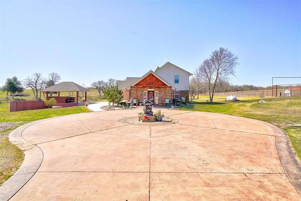 68 Acres of Land with Home for Sale in Purcell, Oklahoma