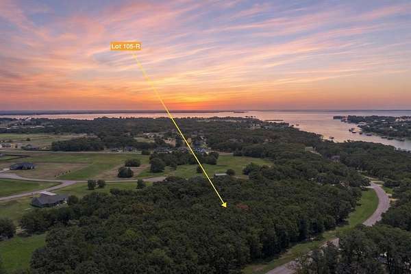 2 Acres of Residential Land for Sale in Corsicana, Texas