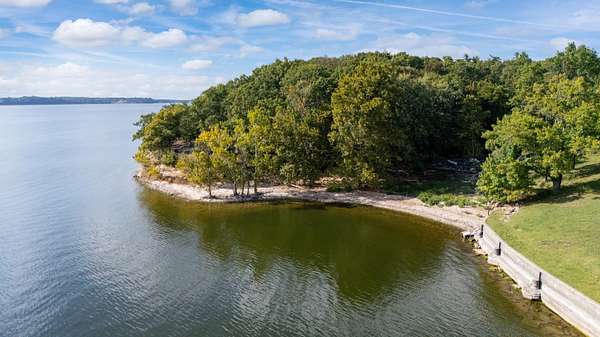 7 Acres of Residential Land for Sale in Grove, Oklahoma