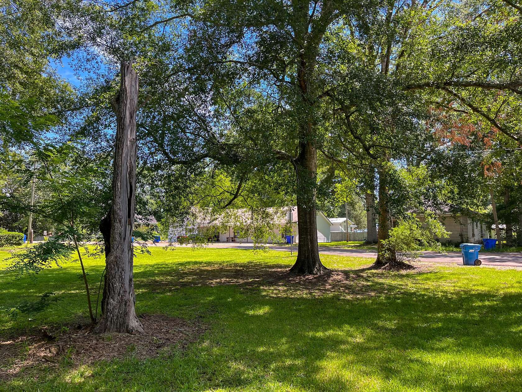 0.82 Acres of Residential Land for Sale in D'Lo, Mississippi