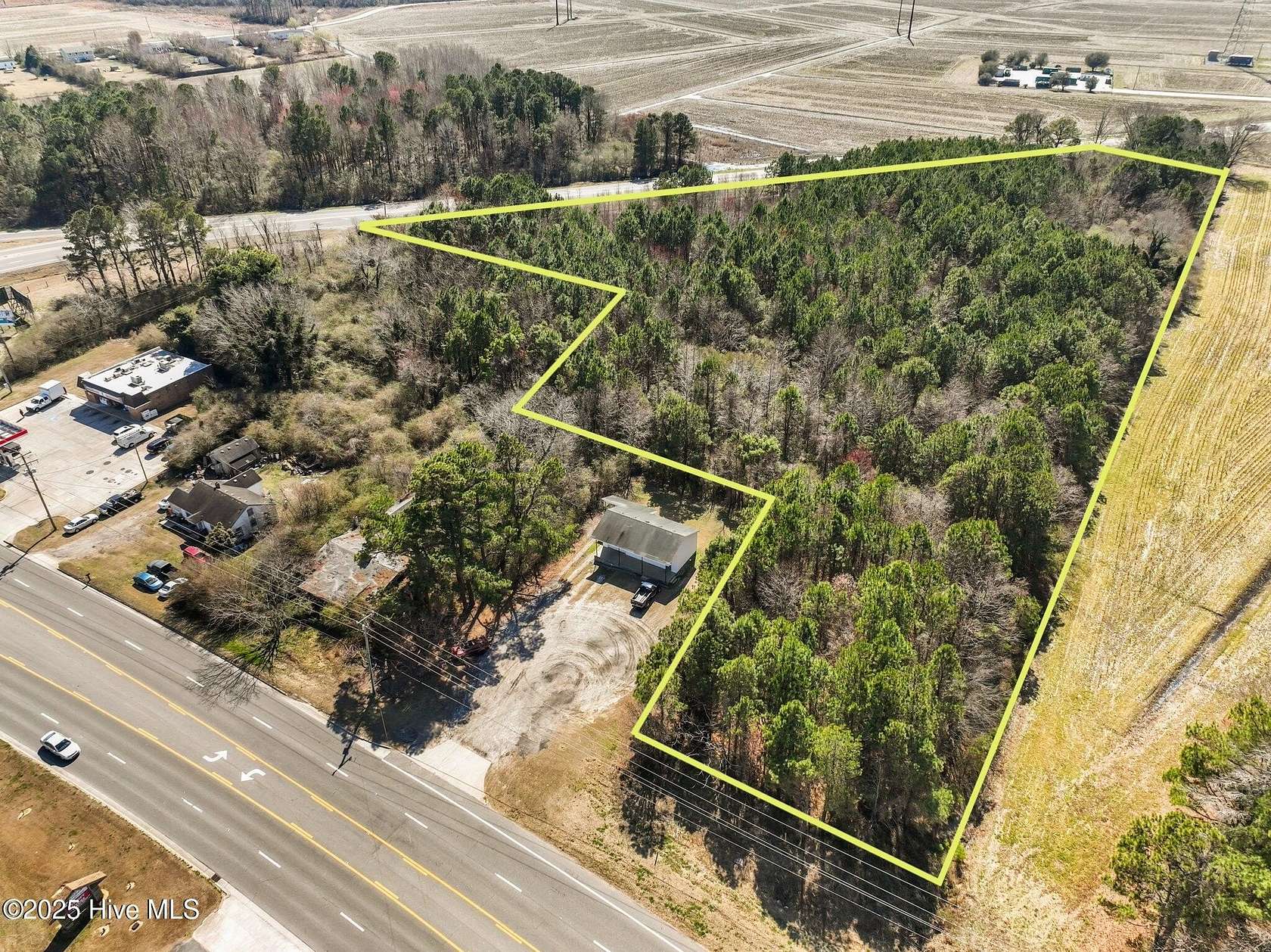 7.48 Acres of Commercial Land for Sale in Barco, North Carolina