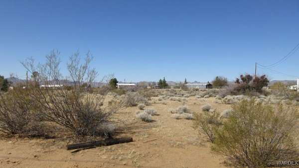 1 Acre of Residential Land for Sale in Golden Valley, Arizona
