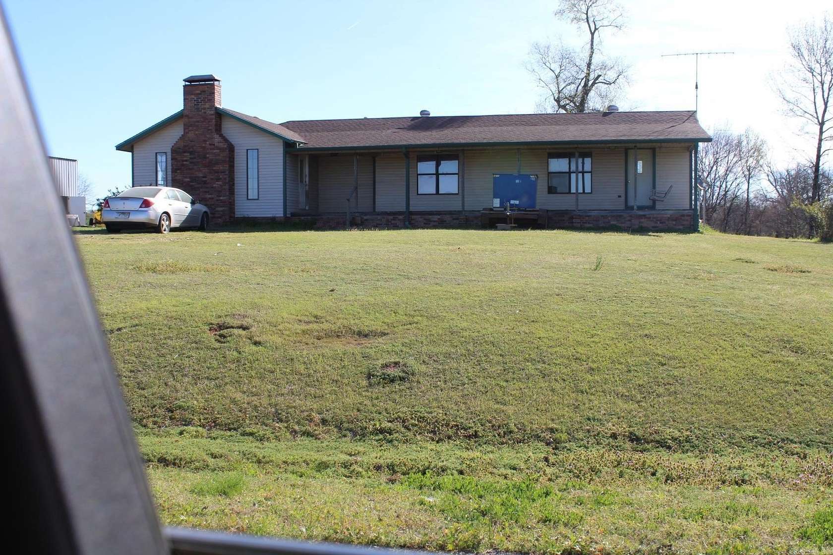 3.58 Acres of Land with Home for Sale in Nashville, Arkansas