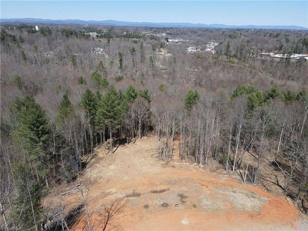 10 Acres of Land for Sale in Wilkesboro, North Carolina