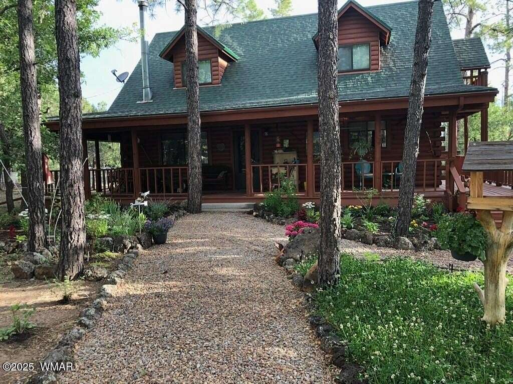 2.25 Acres of Residential Land with Home for Sale in Pinetop, Arizona