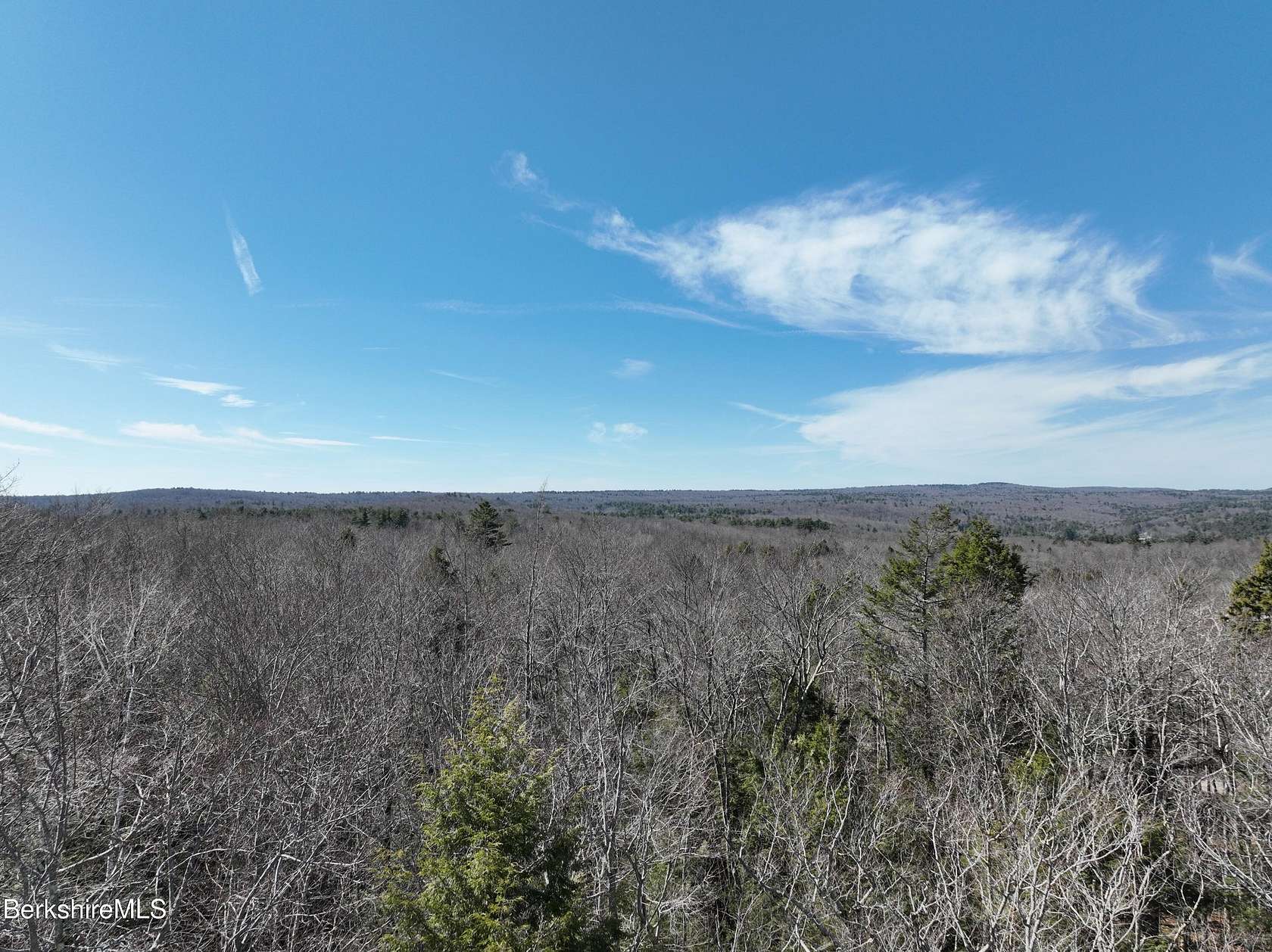 2.58 Acres of Residential Land for Sale in Becket, Massachusetts