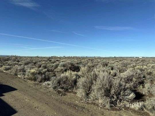 2.33 Acres of Residential Land for Sale in Christmas Valley, Oregon