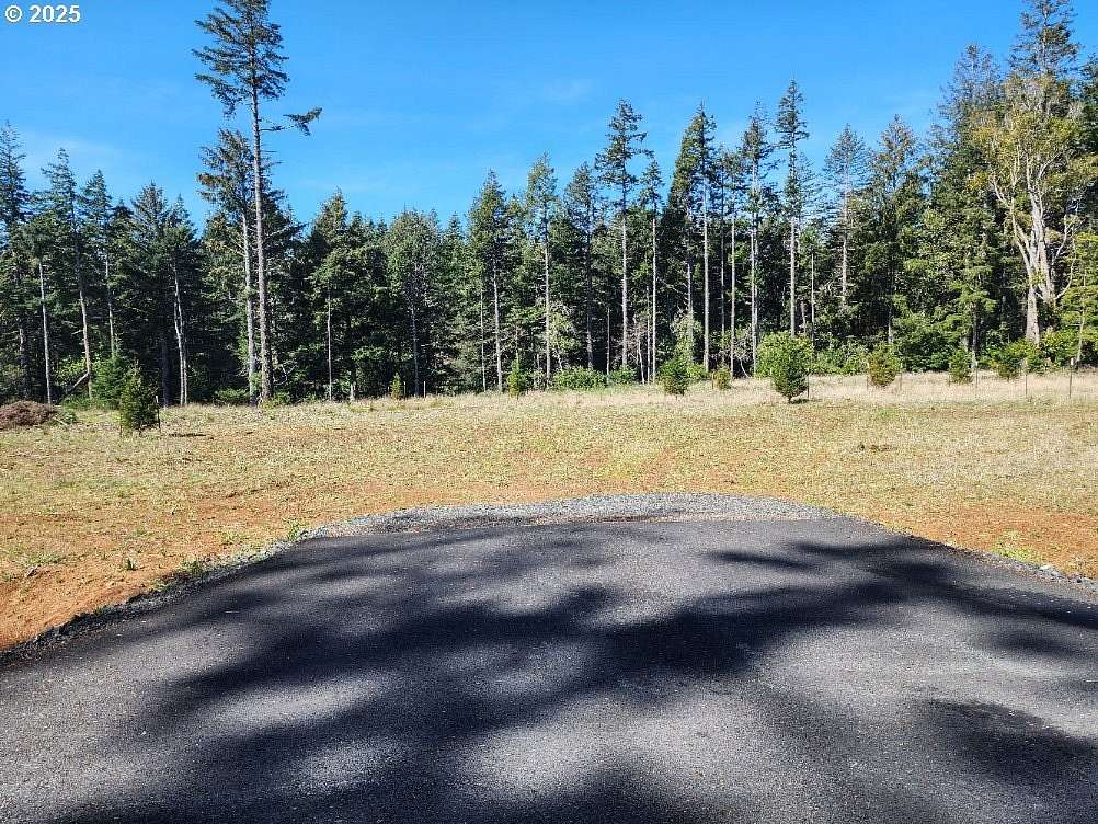 1 Acre of Residential Land for Sale in Port Orford, Oregon