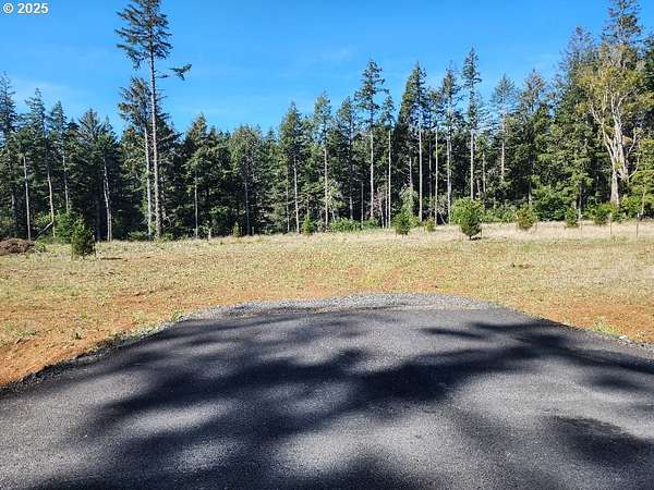 1 Acre of Residential Land for Sale in Port Orford, Oregon