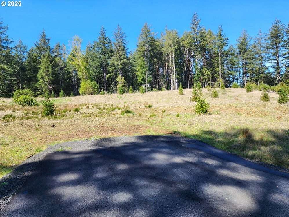 1.14 Acres of Residential Land for Sale in Port Orford, Oregon