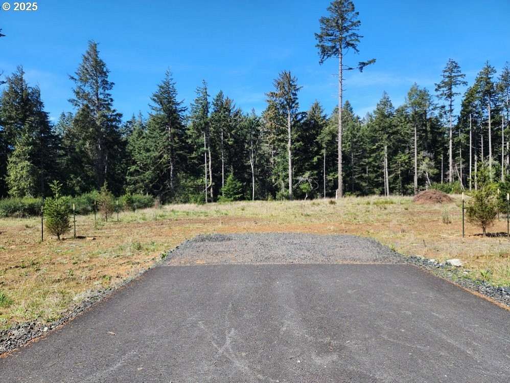 1 Acre of Residential Land for Sale in Port Orford, Oregon