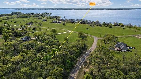 1.57 Acres of Residential Land for Sale in Corsicana, Texas