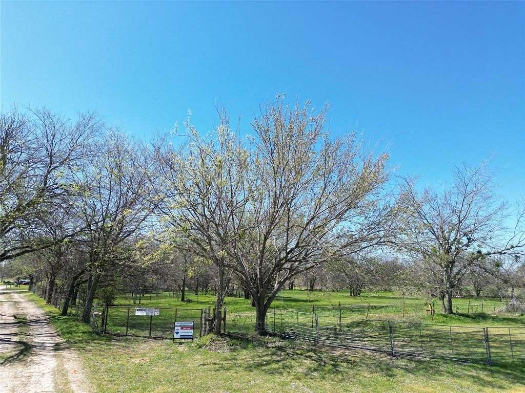 2 Acres of Residential Land for Sale in Paradise, Texas