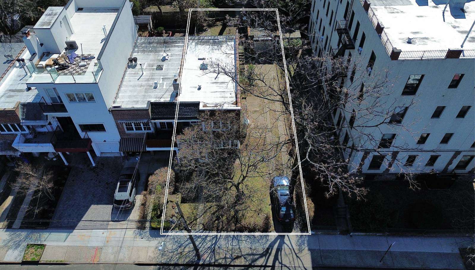 0.09 Acres of Residential Land for Sale in Astoria, New York