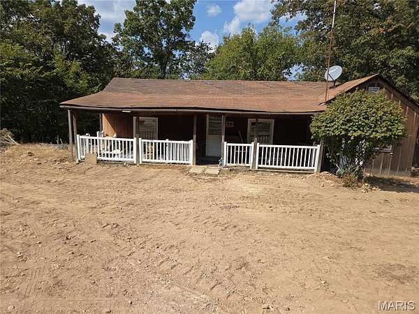 2.49 Acres of Residential Land with Home for Sale in St. Clair, Missouri