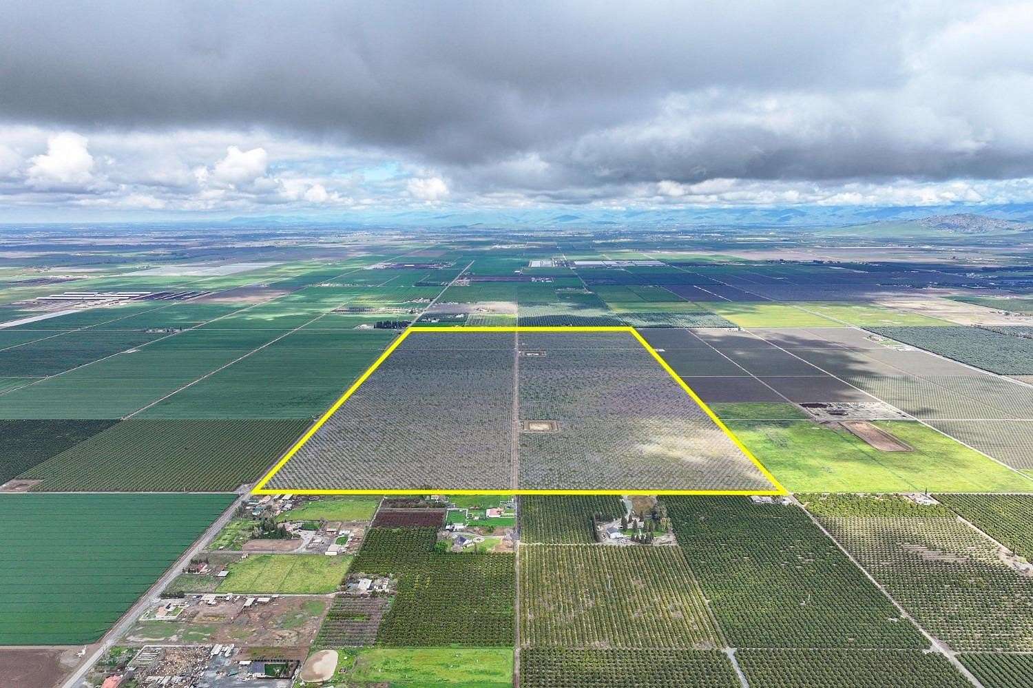 321 Acres of Land for Sale in Lindsay, California