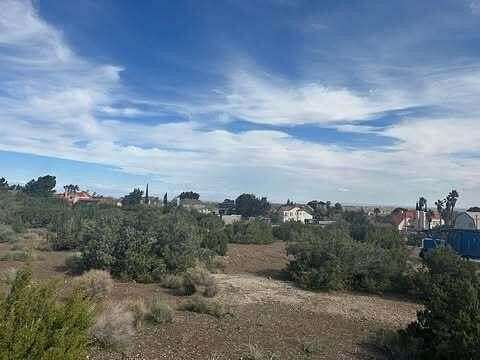 1 Acre of Land for Sale in Palmdale, California