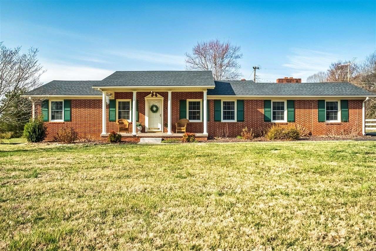 3 Acres of Residential Land with Home for Sale in Franklin, Kentucky