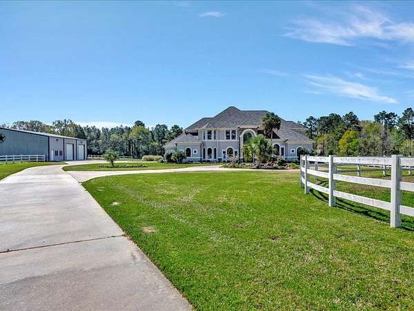 20 Acres of Land with Home for Sale in Lufkin, Texas