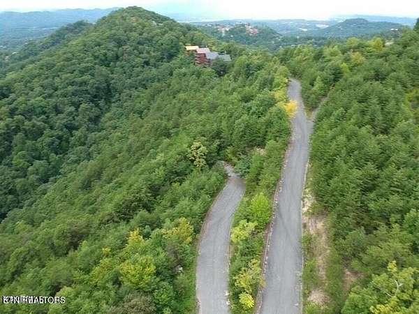 15 Acres of Land for Sale in Sevierville, Tennessee