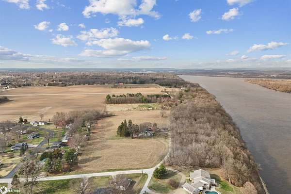 5.54 Acres of Residential Land for Sale in Burlington, Iowa