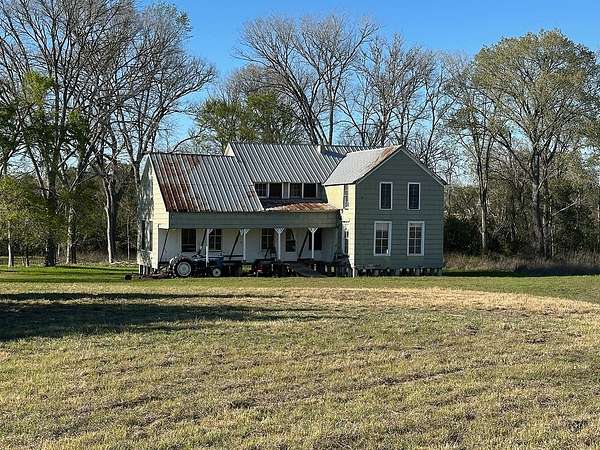 9 Acres of Improved Land for Sale in Fayetteville, Texas