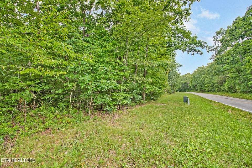 2 Acres of Residential Land for Sale in Pikeville, Tennessee
